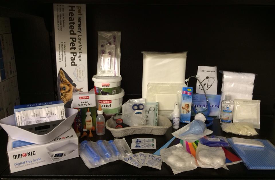 Complete Puppy Whelping Kit Aspirator Clamps Milk Syringe Nurser & teat 90+ Item