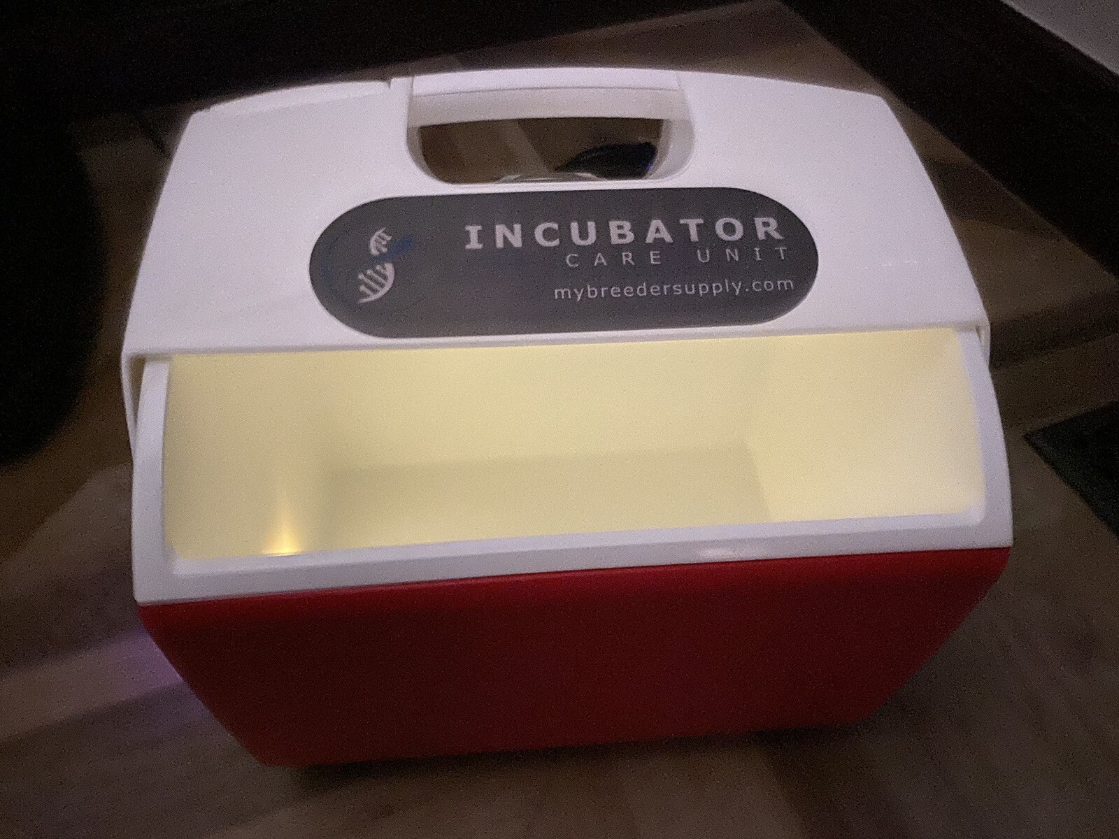 Safest & Only true Portable Pet Incubator available 12/110/220 Puppy Live Saver