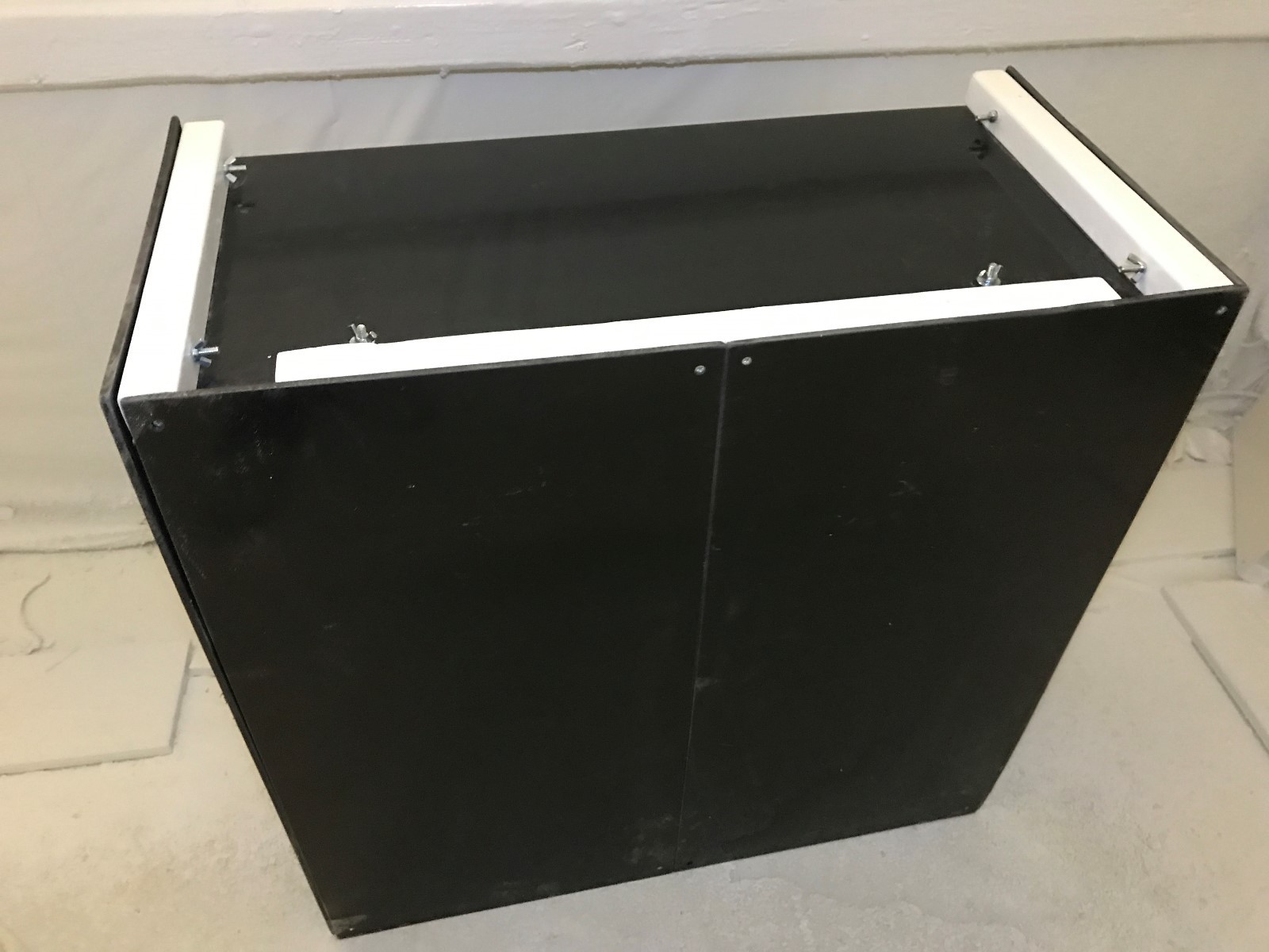 HEAVY DUTY PLASTIC Whelping Box,LARGE 48″ x 48″ w/FLOOR+RAILS Dog,Puppy,Pen