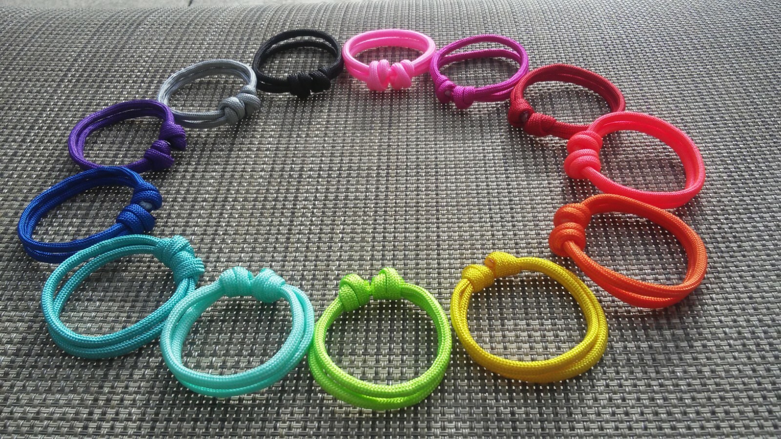 Whelping ID Adjust. Puppy Collars Set of 2 for NB-8 w/o Medium Size breed dogs